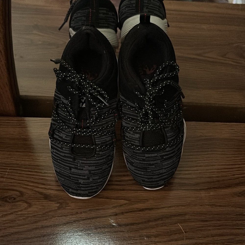 Shaq Black and Gray Cloth Sneakers Man Made Materials Lace Up Tie Boys 13M